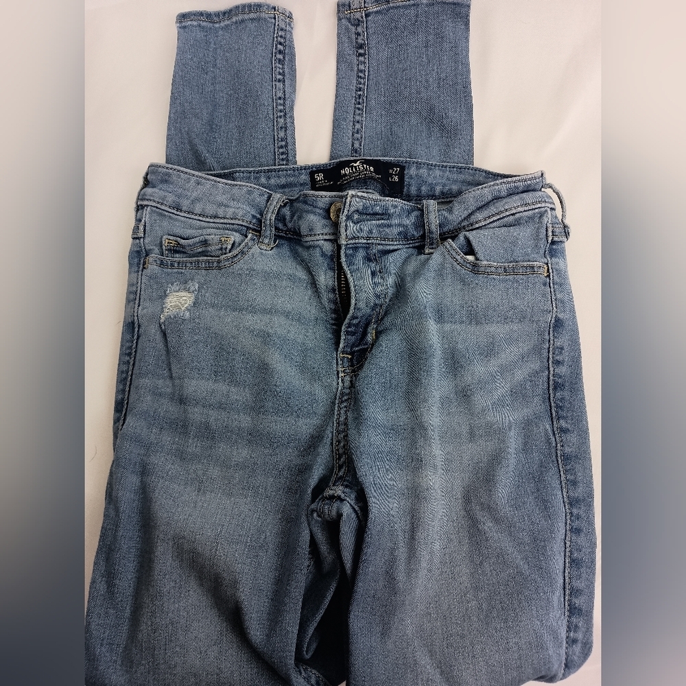 2/$30 HOLLISTER Mid Rise Crop Skinny Blue Jeans (#1,249)
